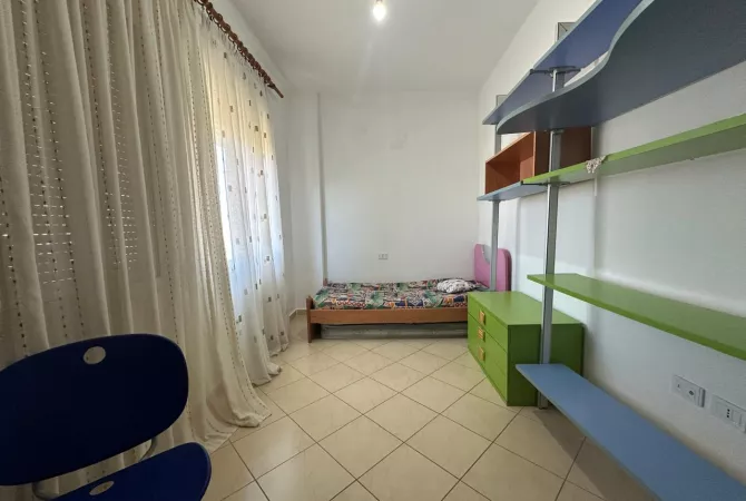 Shtepi me qera 2+1 ne Tirane - 400 Euro