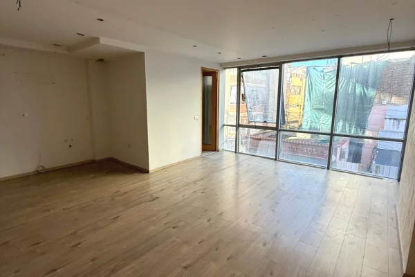 MYSLYM SHYR, SHITET NJESI KATI PARE, 42M2