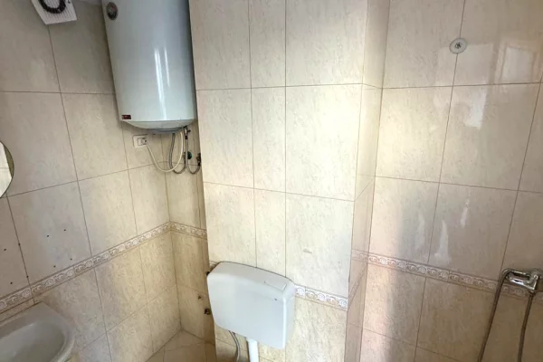 Business Property in Sale 1+1 in Tirana - 150,000 Euro