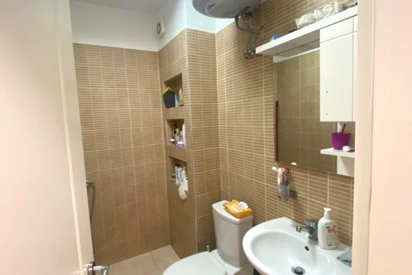 Shtepi ne shitje 2+1 ne Tirane - 130,000 Euro