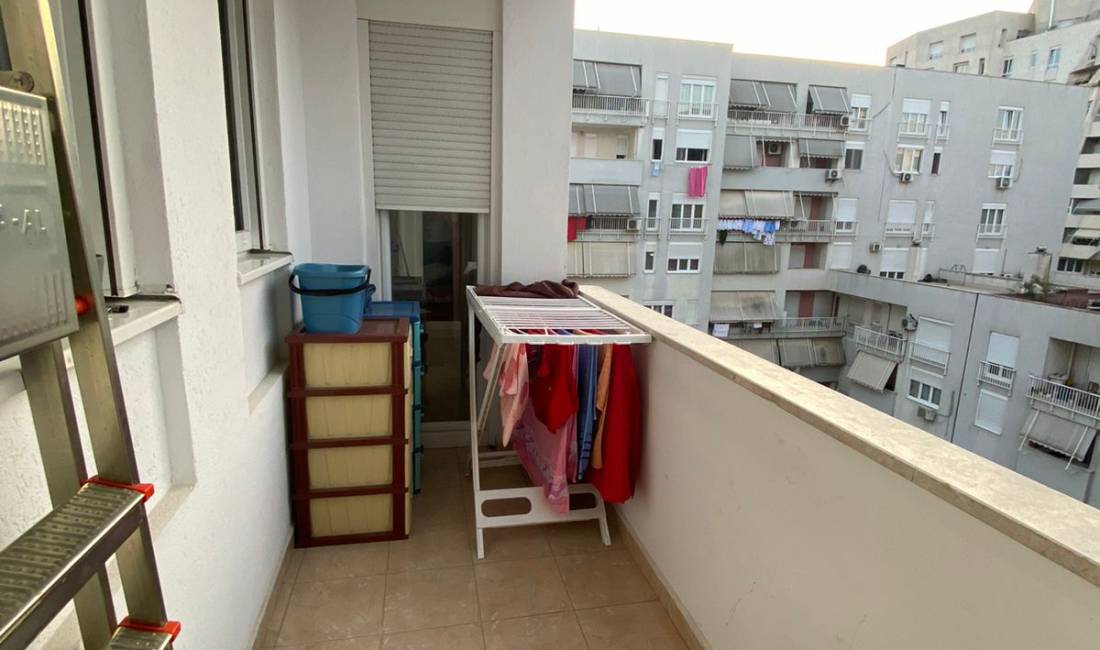 Shtepi ne shitje Apartament ne Tirane, 2+1, Mobilimi E mobiluar, Pagesa 172,000  Euro.