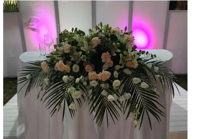 Grejsi Flowers & Event ofron per ju Lule Natyrale dhe Artificiale, Dekorim kishash, Makinash, per Ditelindje, Fejesa etj.