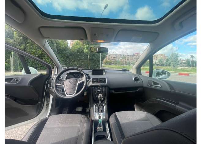 Jepet me qera Opel Meriva duke filluar nga  30 euro dita