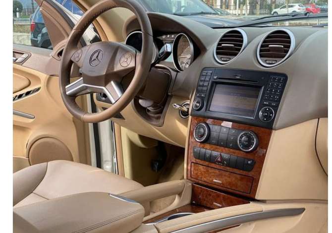 Jepet me qera Makina Mercedes Benz ML duke filluar nga 100 euro ne dite