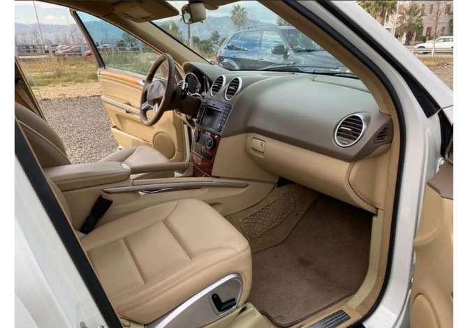 Jepet me qera Makina Mercedes Benz ML duke filluar nga 100 euro ne dite