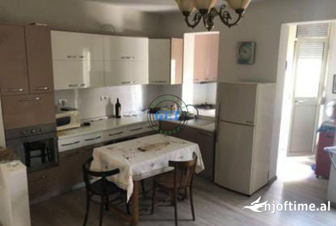 Shtepi me qera 2+1 ne Durres - 320 Euro