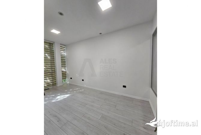 Ambient biznesi me qera 1+1 ne Tirane - 1,350 Euro