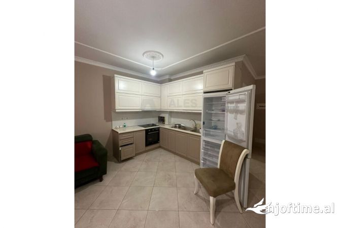 Shtepi me qera 2+1 ne Tirane - 600 Euro