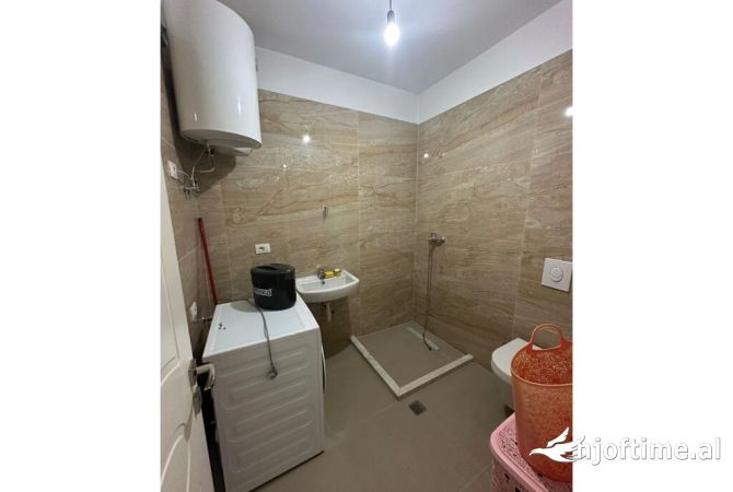 Shtepi me qera Apartament ne Tirane, 2+1, Mobilimi E mobiluar, Pagesa 600  Euro.