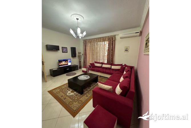 Shtepi me qera 2+1 ne Tirane - 500 Euro