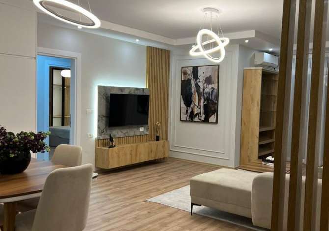 Shtepi me qera 2+1 ne Tirane - 1,000 Euro