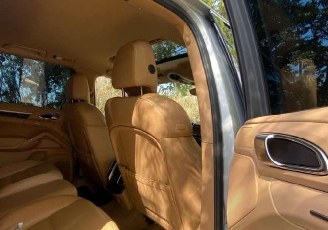 Jepet me qera Porche Cayenne duke filluar nga 200 euro ne dite