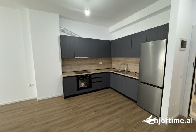 Shtepi me qera Apartament ne Tirane, 1+1, Mobilimi Bosh, pa mobiluar, Pagesa 30,000  Leke.
