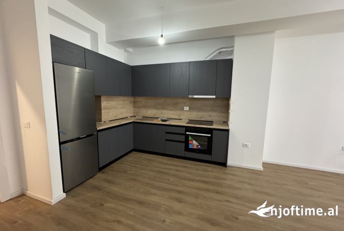 Shtepi me qera Apartament ne Tirane, 1+1, Mobilimi Bosh, pa mobiluar, Pagesa 30,000  Leke.