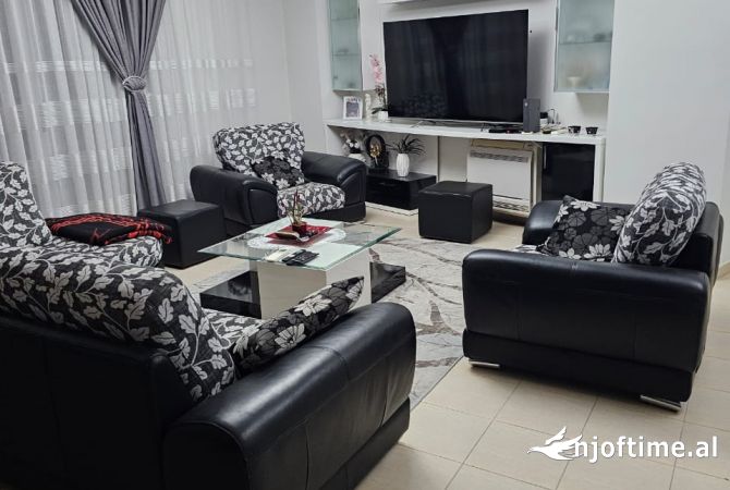 Shtepi me qera 2+1 ne Tirane - 850 Euro