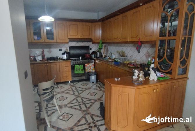 Shtepi ne shitje 2+1 ne Fier - 152,000 Euro