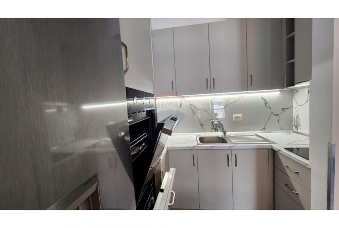 Shtepi me qera Apartament ne Tirane, 2+1, Mobilimi E mobiluar, Pagesa 800  Euro.