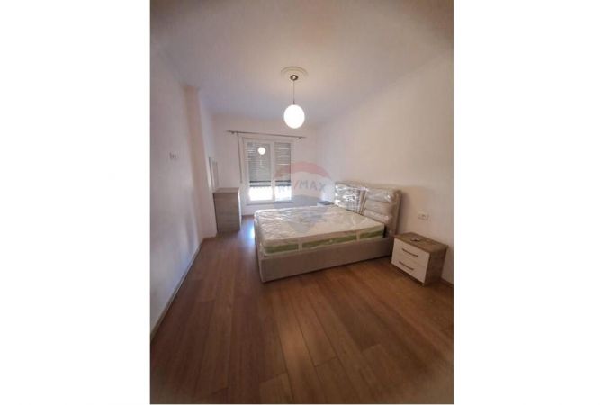 Shtepi me qera 2+1 ne Tirane - 500 Euro