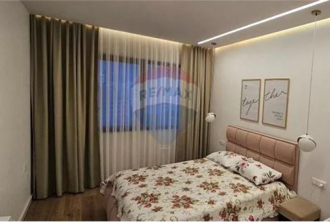 Shtepi me qera Apartament ne Tirane, 2+1, Mobilimi E mobiluar, Pagesa 750  Euro.