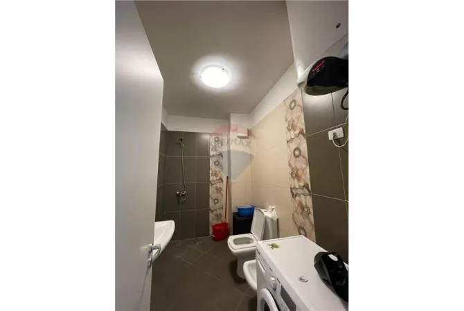 Shtepi me qera 2+1 ne Tirane - 650 Euro