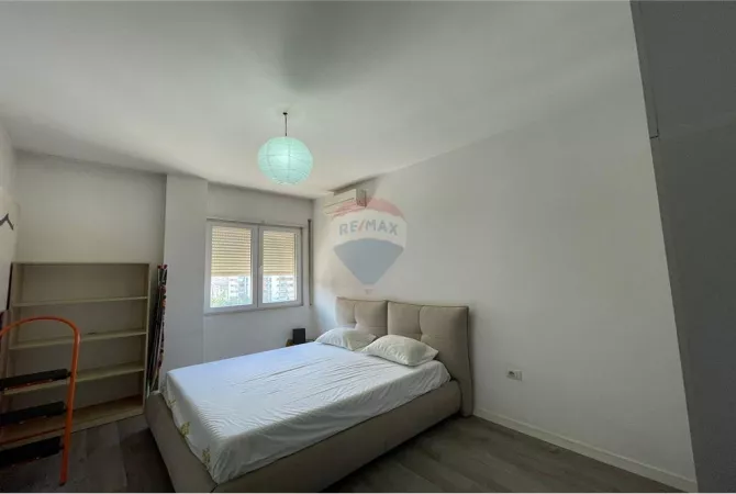 Shtepi me qera Apartament ne Tirane, 2+1, Mobilimi E mobiluar, Pagesa 650  Euro.