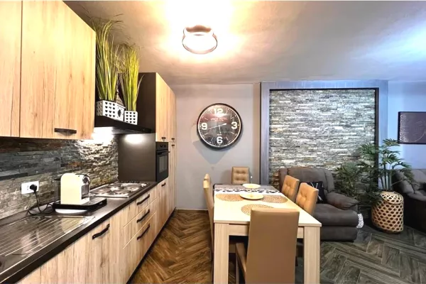 Shtepi me qera 2+1 ne Tirane - 700 Euro