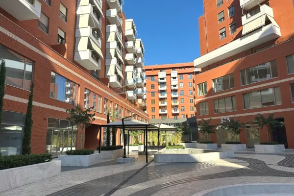 Business Property for Rent 3+1 in Tirana - 5,500 Euro