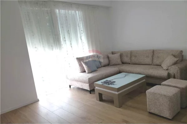 Shtepi me qera 1+1 ne Tirane - 550 Euro