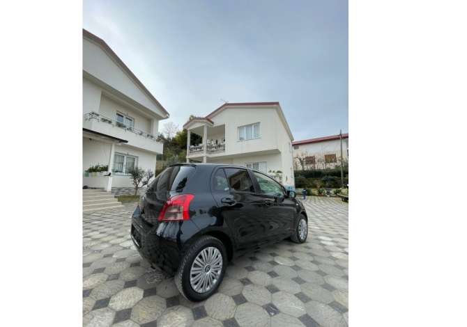 Car Rental in Vlora - 35 Euro
