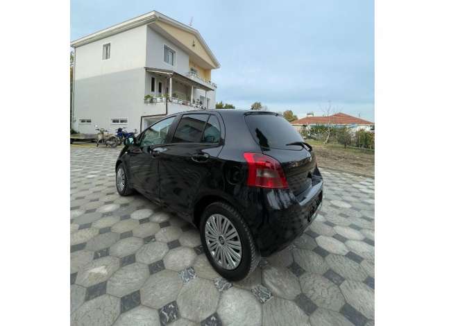 Car Rental in Vlora - 35 Euro
