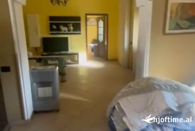 Shtepi me qera 4+1 ne Tirane - 600 Euro