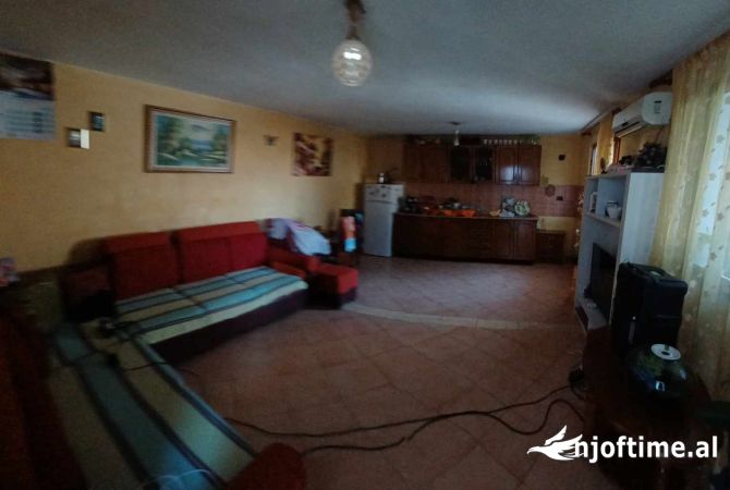 Shtepi me qera 1+1 ne Tirane - 300 Euro