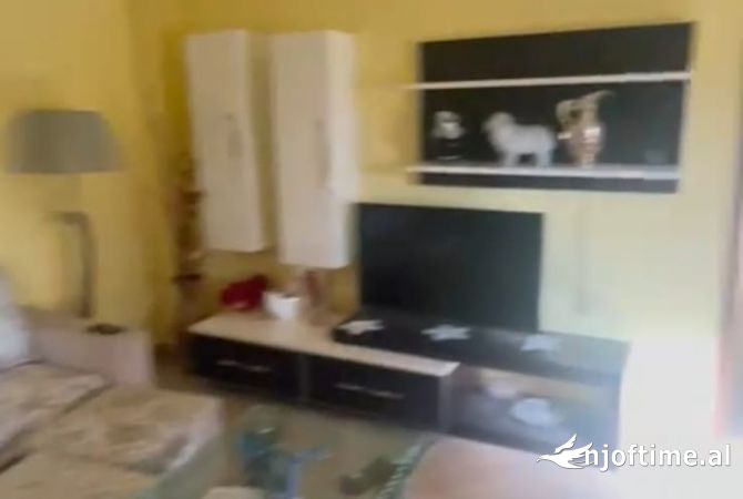 Shtepi me qera 5+1 ne Tirane - 600 Euro