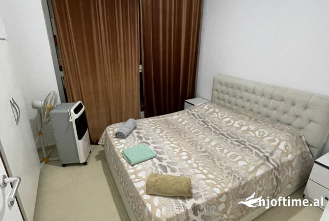 Shtepi me qera Apartament ne Tirane, 1+1, Mobilimi E mobiluar, Pagesa 700  Euro.