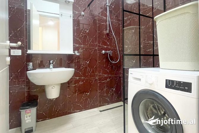 Shtepi ne shitje Apartament ne Tirane, 2+1, Mobilimi E mobiluar, Pagesa 420,000  Euro.