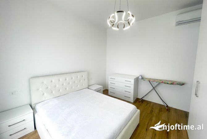 Shitet hyrje te deliorgji.sip 126 m2 kati 4me parking. cmimi  420 mije euro