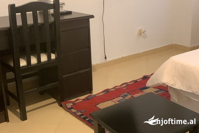 Shtepi me qera Garsoniere ne Tirane - 250 Euro