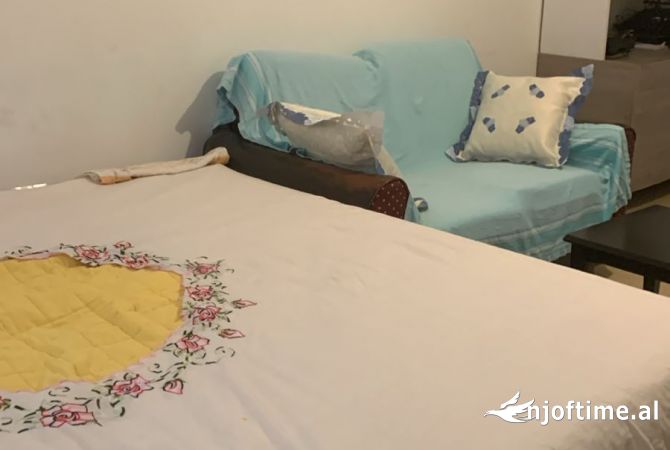 Shtepi me qera Garsoniere ne Tirane - 250 Euro