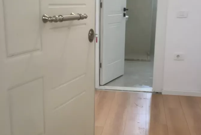 Shtepi me qera Apartament ne Tirane, 2+1, Mobilimi E mobiluar, Pagesa 50,000  Leke.