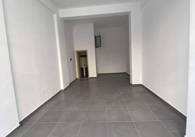 Business Property for Rent 1+1 in Tirana - 200 Euro