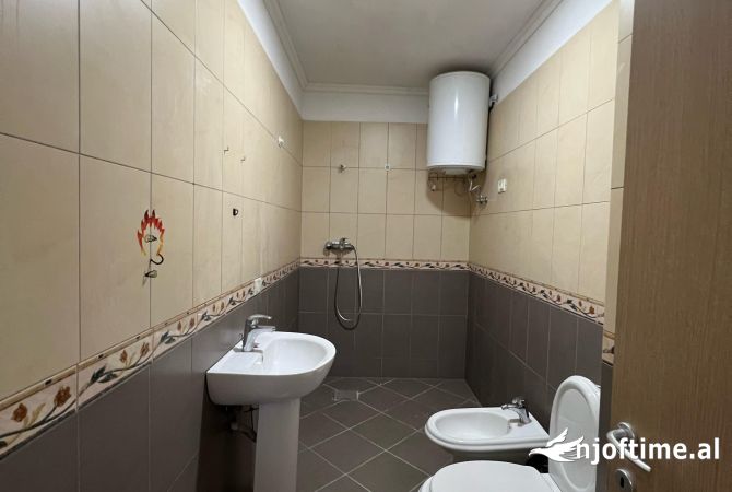 Shtepi ne shitje 1+1 ne Tirane - 93,000 Euro