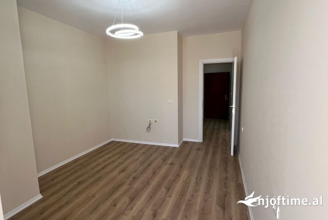 Shtepi ne shitje 1+1 ne Tirane - 150,000 Euro