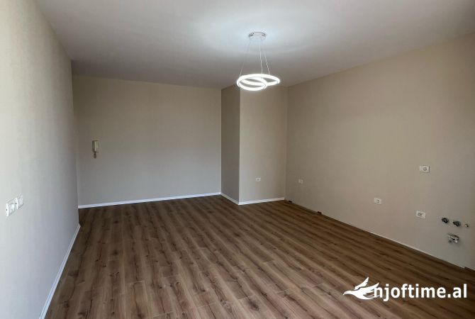 Shtepi ne shitje 1+1 ne Tirane - 150,000 Euro