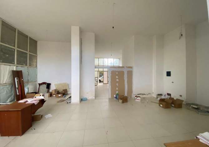 Ambient biznesi me qera 4+1 ne Tirane - 1,300 Euro