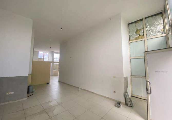 Ambient biznesi me qera 4+1 ne Tirane - 1,300 Euro