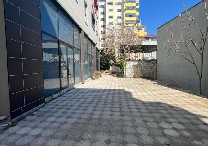 Qera, Ambient Biznesi, Qender Tirane