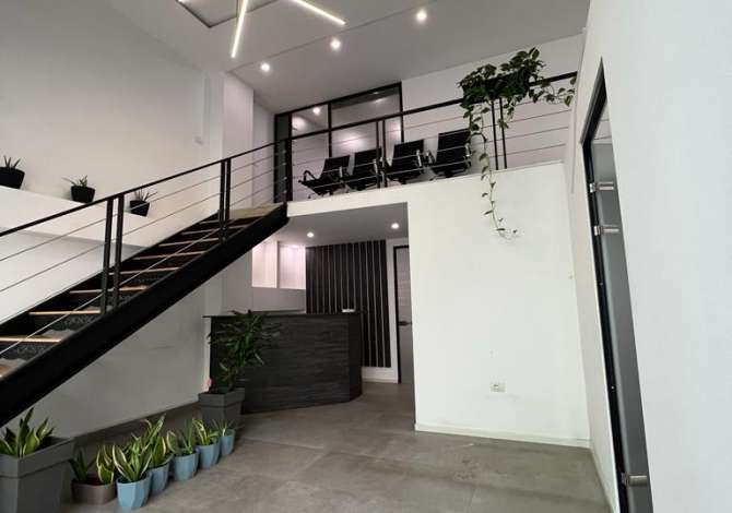 Jepet Ambjent Biznesi me Qera . Qender Tirane