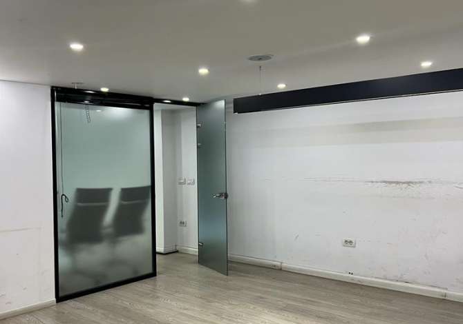 Jepet Ambjent Biznesi me Qera . Qender Tirane