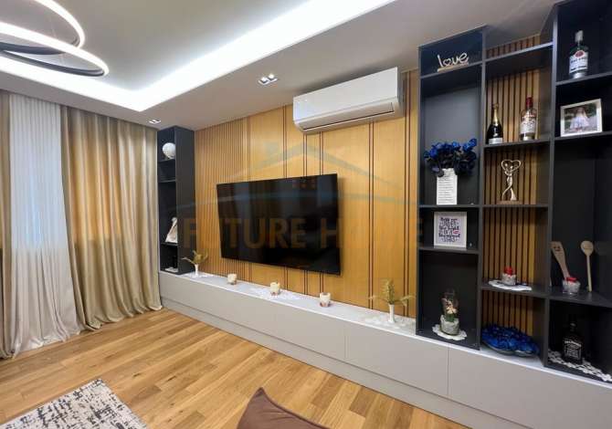 Shtepi ne shitje Apartament ne Tirane, 3+1, Mobilimi E mobiluar, Pagesa 375,000  Euro.