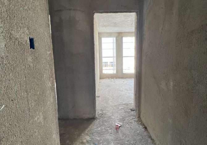 Shtepi ne shitje Apartament ne Tirane, 2+1, Mobilimi Bosh, pa mobiluar, Pagesa 89,500  Euro.